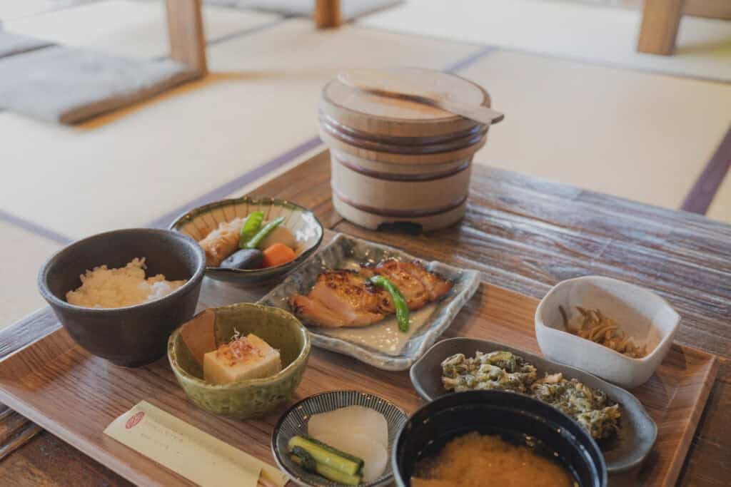 輕井澤御廚:在古民家裡吃柴火炊飯定食